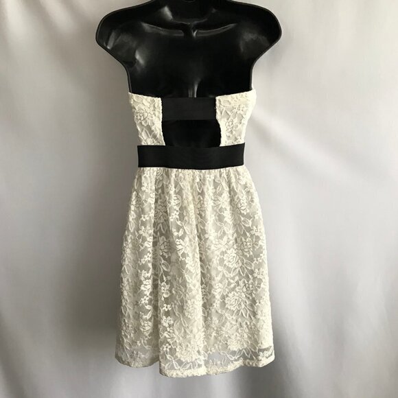 *4/$20* Wet Seal Cream Sheer Floral Print Dress - Picture 2 of 8